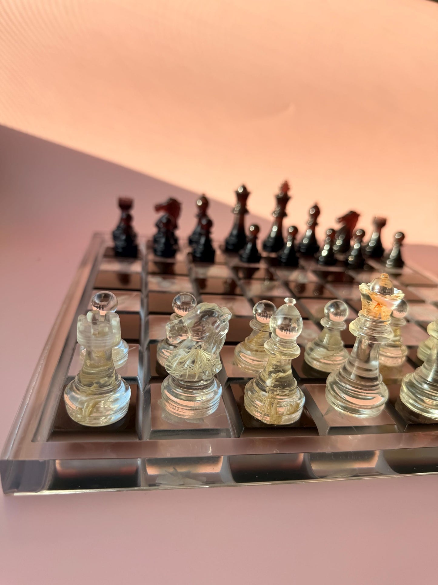 Custom Resin Chess Set with Dried Flowers – Modern Botanical Board, Elegant Decor
