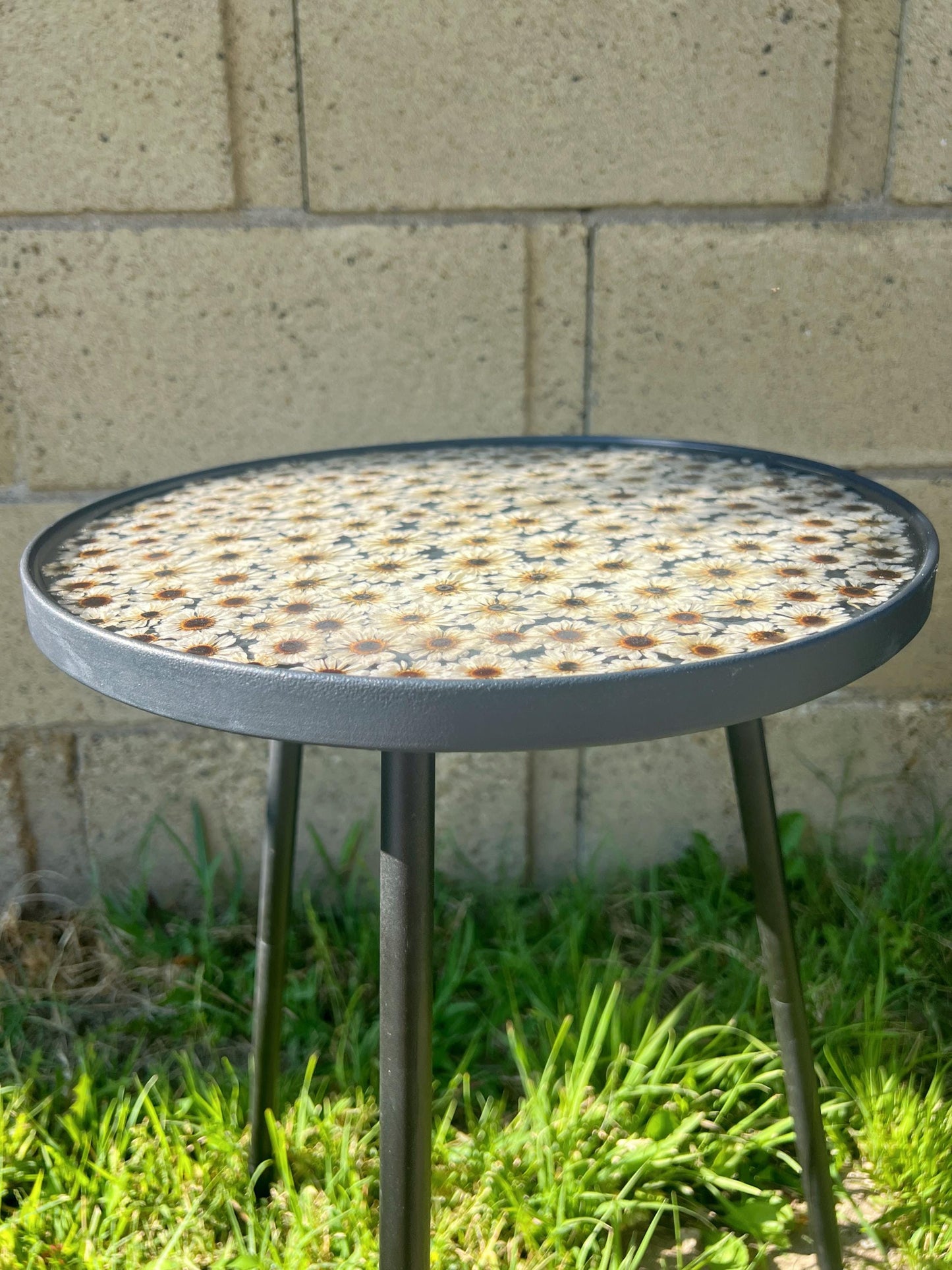 Flowers Resin Coffee Table: Black Metal Accent, Modern Home Decor